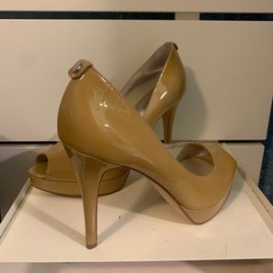 Michael Kors open toe pump